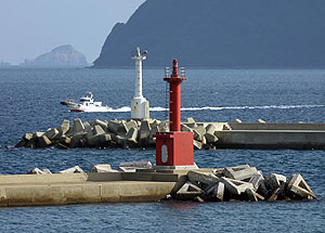 福江港の防波堤灯台