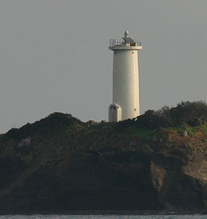 沖椎根島灯台